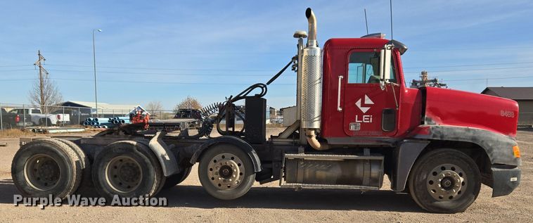 image for item ER5026 1996 Freightliner FLD semi truck