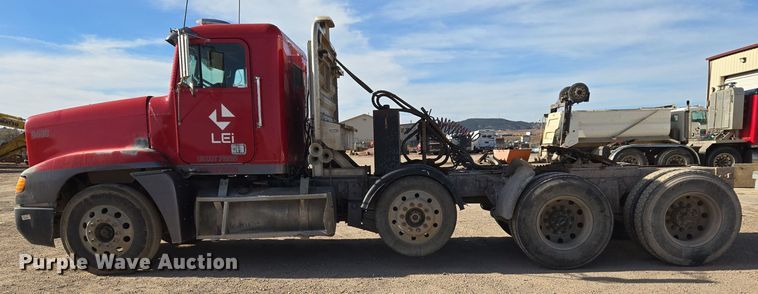 image for item ER5026 1996 Freightliner FLD semi truck