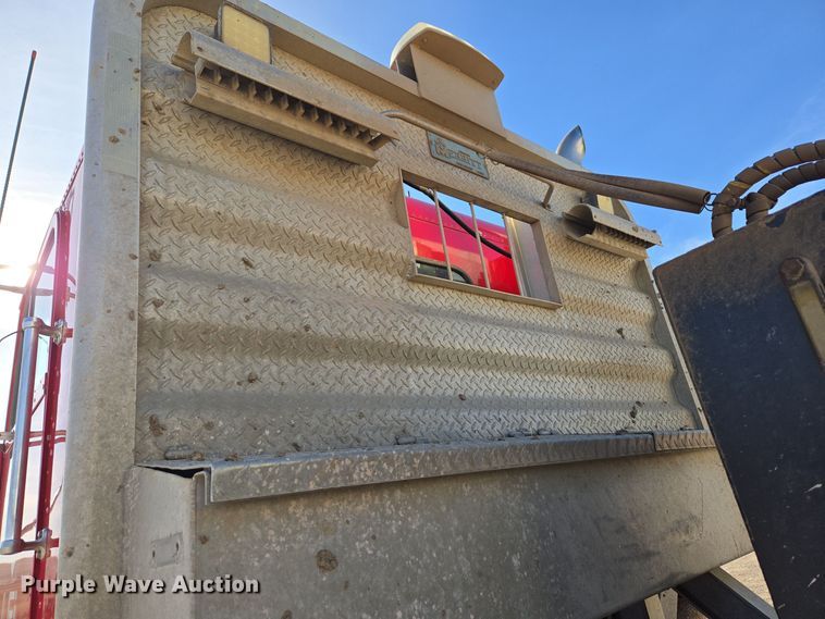 image for item ER5026 1996 Freightliner FLD semi truck