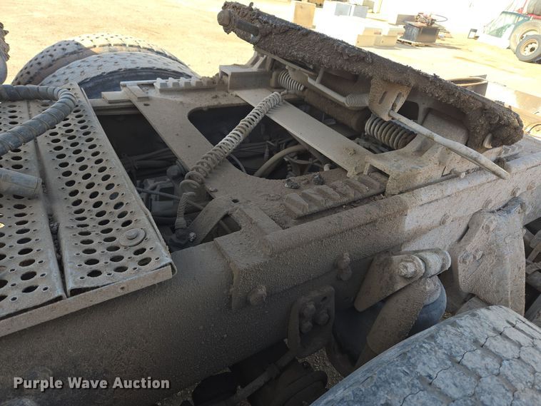 image for item ER5026 1996 Freightliner FLD semi truck