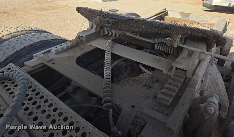 image for item ER5026 1996 Freightliner FLD semi truck