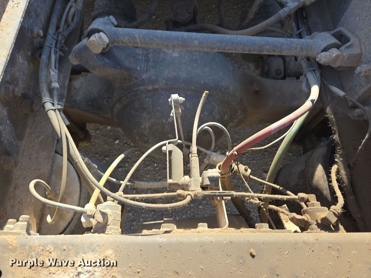 image for item ER5026 1996 Freightliner FLD semi truck