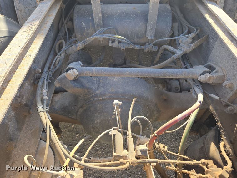 image for item ER5026 1996 Freightliner FLD semi truck