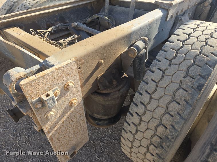 image for item ER5026 1996 Freightliner FLD semi truck