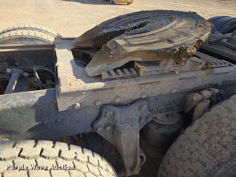 image for item ER5026 1996 Freightliner FLD semi truck