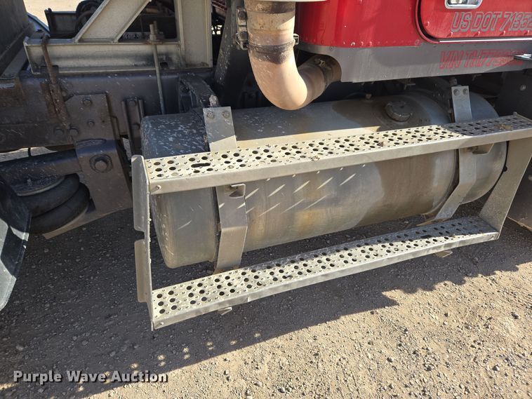 image for item ER5026 1996 Freightliner FLD semi truck