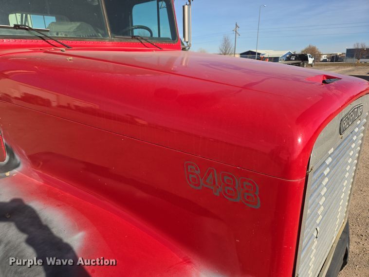 image for item ER5026 1996 Freightliner FLD semi truck