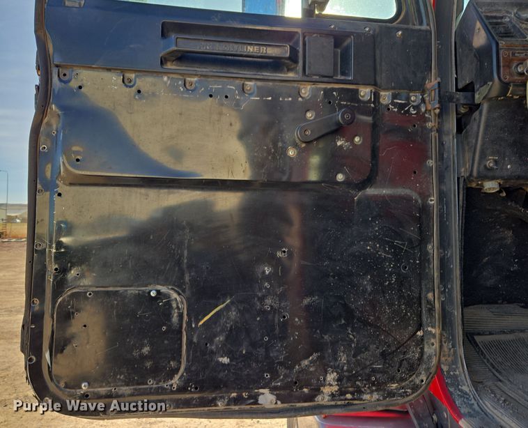 image for item ER5026 1996 Freightliner FLD semi truck