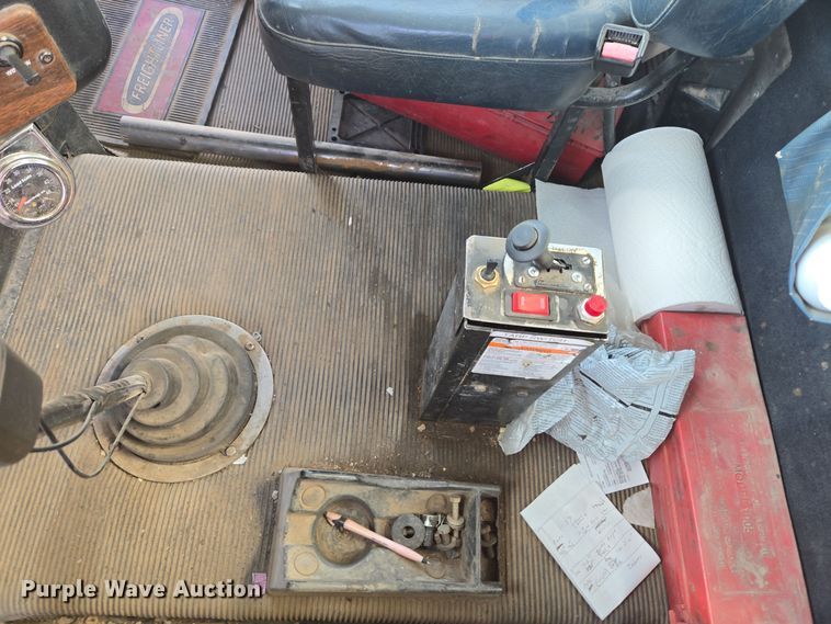 image for item ER5026 1996 Freightliner FLD semi truck