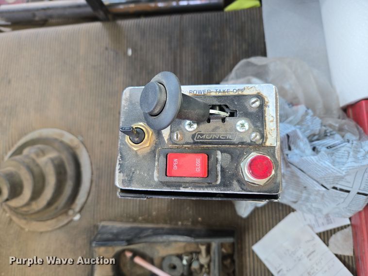 image for item ER5026 1996 Freightliner FLD semi truck