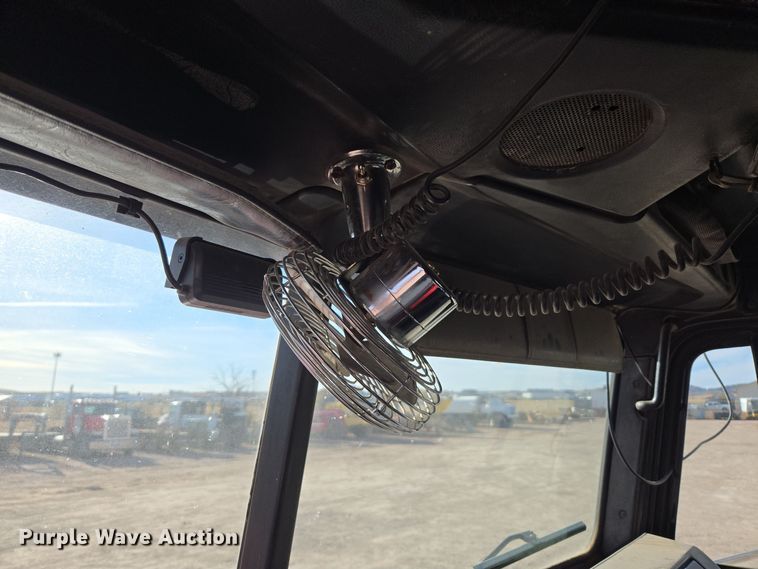 image for item ER5026 1996 Freightliner FLD semi truck