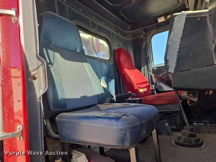 image for item ER5026 1996 Freightliner FLD semi truck