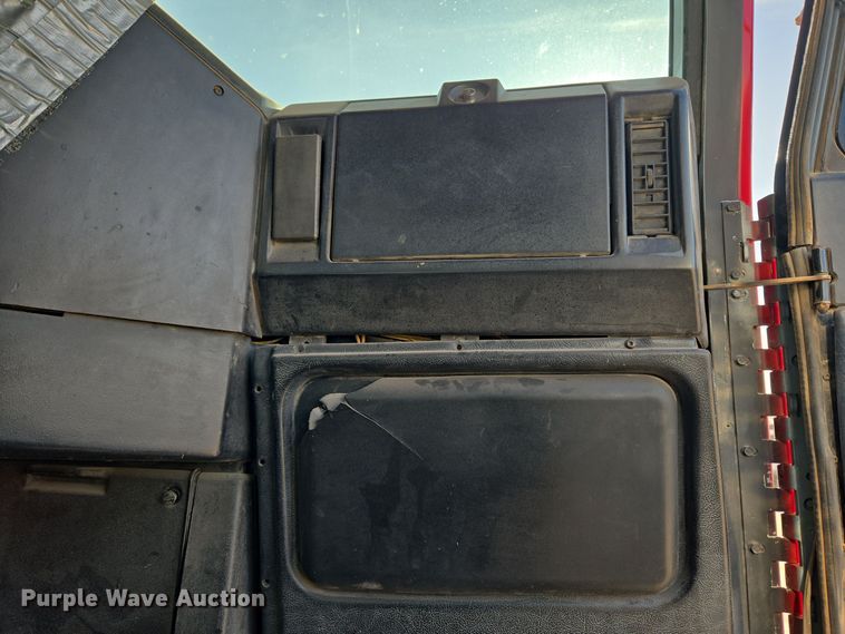 image for item ER5026 1996 Freightliner FLD semi truck