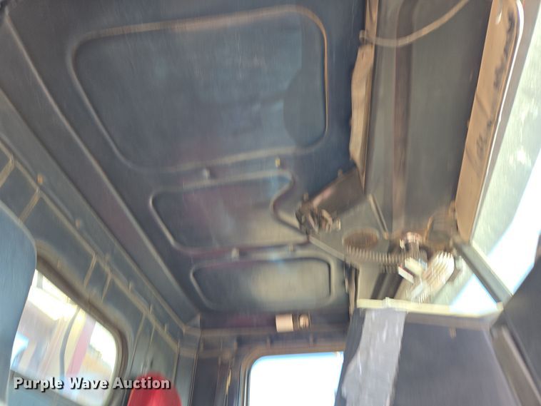 image for item ER5026 1996 Freightliner FLD semi truck