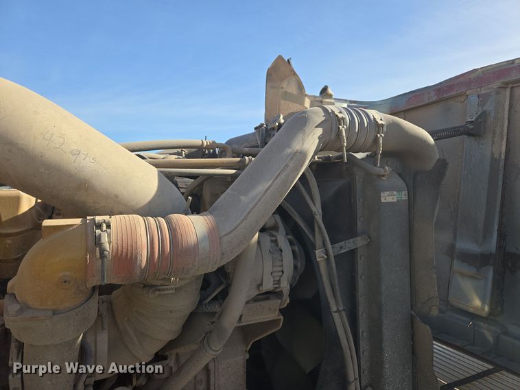 image for item ER5026 1996 Freightliner FLD semi truck