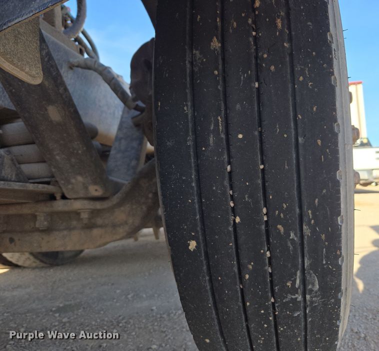 image for item ER5026 1996 Freightliner FLD semi truck