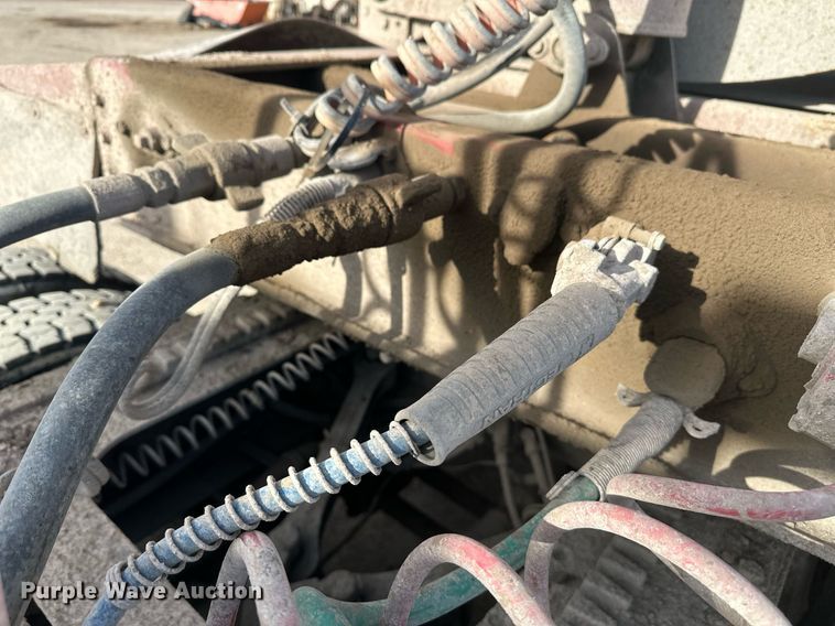 image for item ER5027 2005 Midland TW3000 side dump trailer