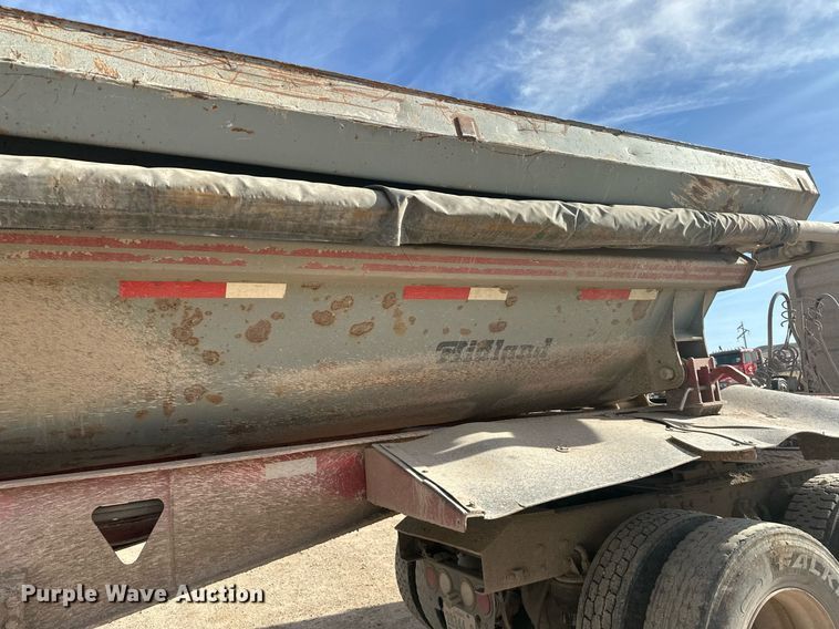 image for item ER5027 2005 Midland TW3000 side dump trailer