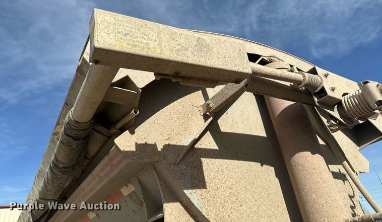 image for item ER5027 2005 Midland TW3000 side dump trailer