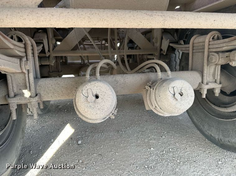 image for item ER5027 2005 Midland TW3000 side dump trailer