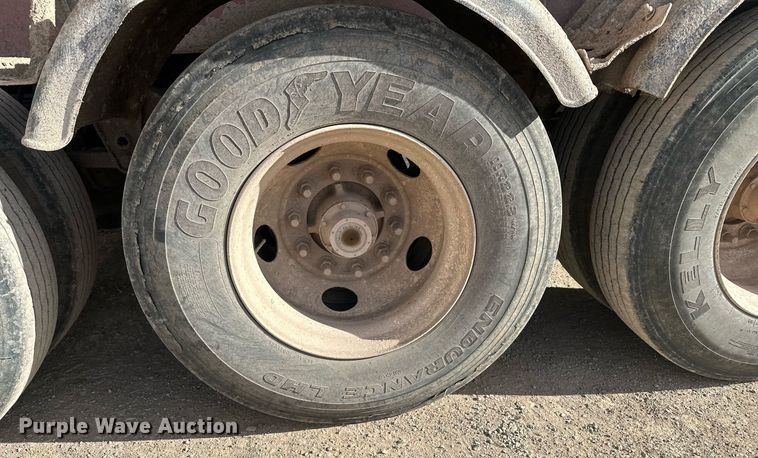 image for item ER5027 2005 Midland TW3000 side dump trailer