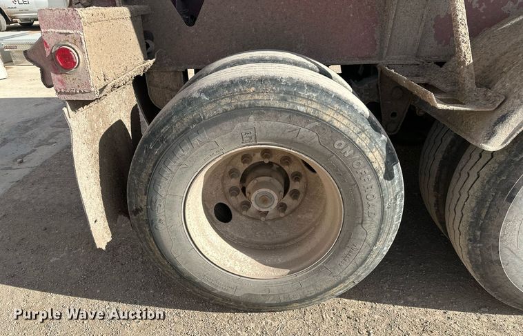 image for item ER5027 2005 Midland TW3000 side dump trailer