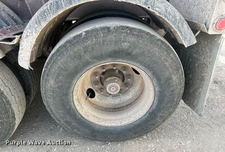 image for item ER5027 2005 Midland TW3000 side dump trailer