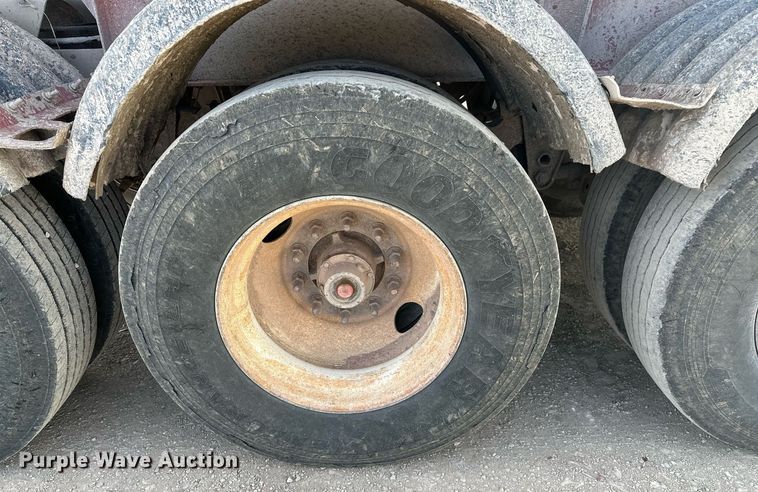 image for item ER5027 2005 Midland TW3000 side dump trailer