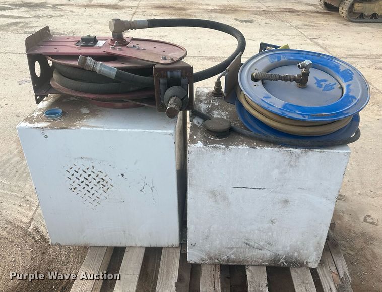 image for item ER5032 Fuel and lube tanks