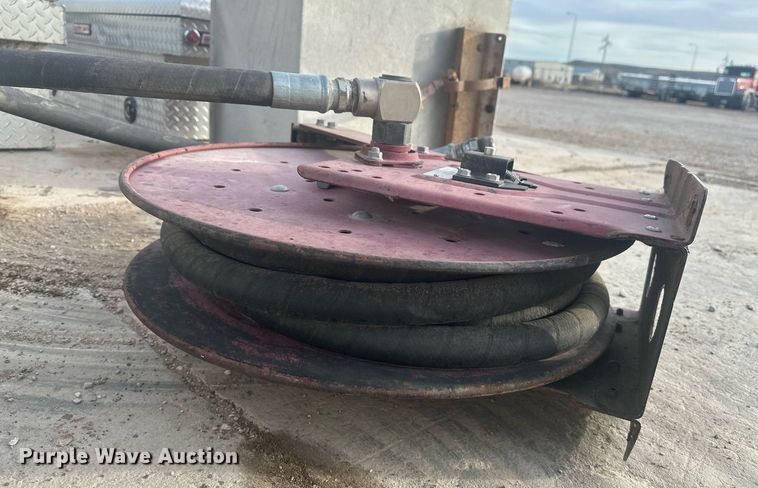 image for item ER5032 Fuel and lube tanks