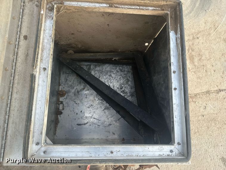 image for item ER5034 Toolboxes