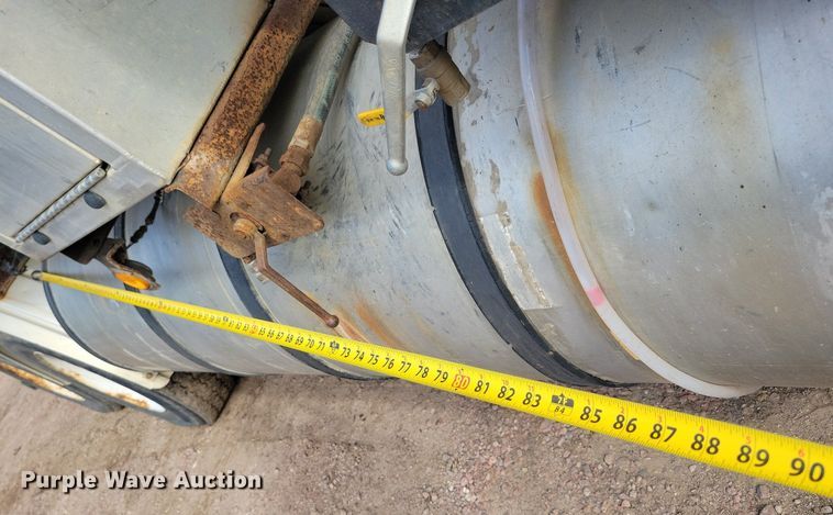 image for item KA9887 2005 International  7600 sewer rodder truck