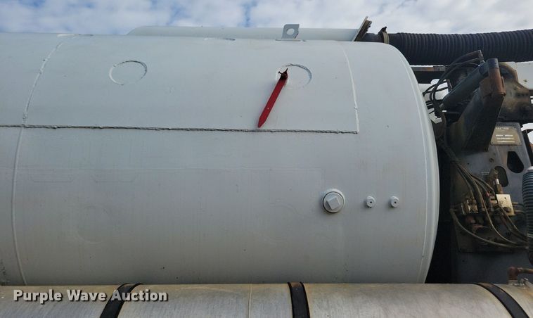 image for item KA9887 2005 International  7600 sewer rodder truck