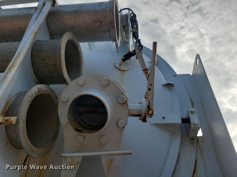 image for item KA9887 2005 International  7600 sewer rodder truck