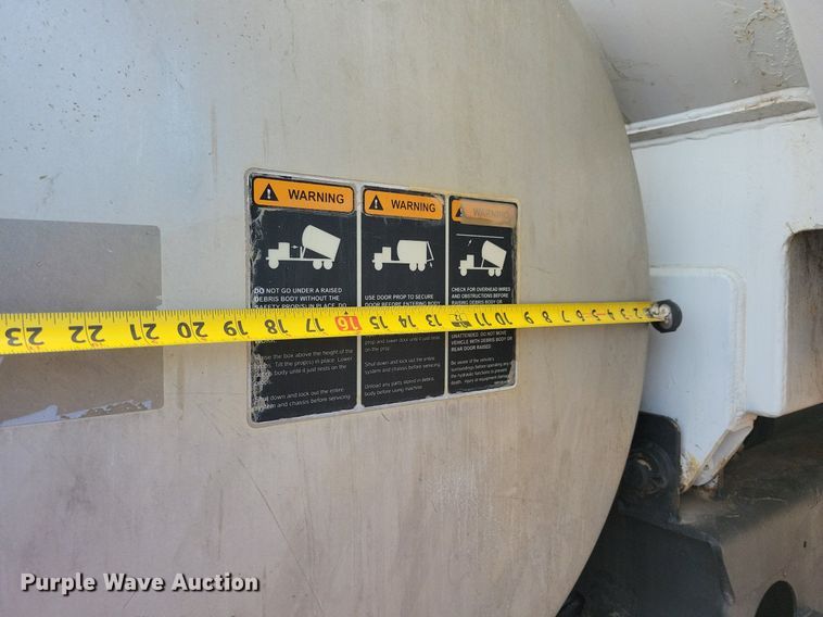 image for item KA9887 2005 International  7600 sewer rodder truck