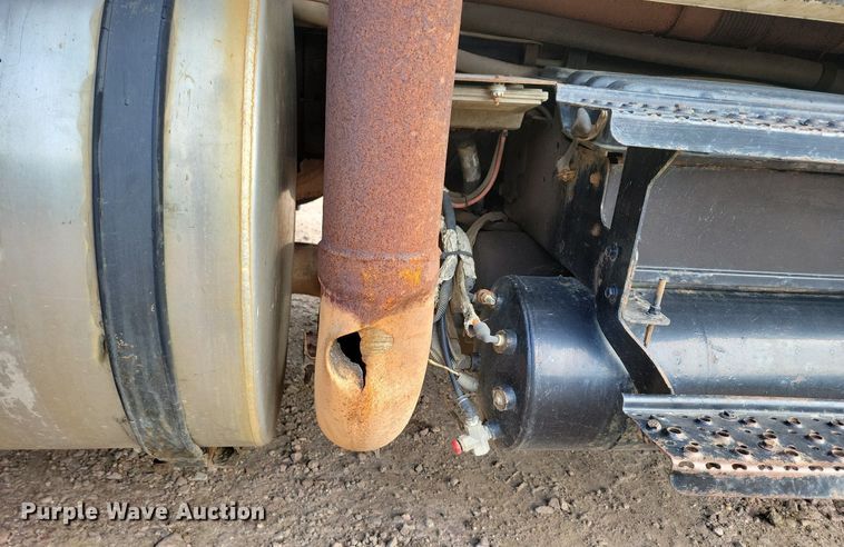 image for item KA9887 2005 International  7600 sewer rodder truck