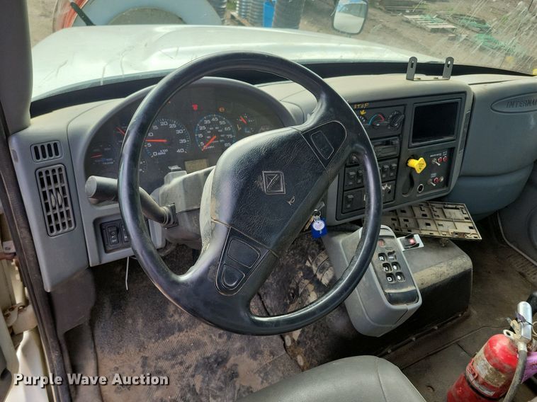 image for item KA9887 2005 International  7600 sewer rodder truck