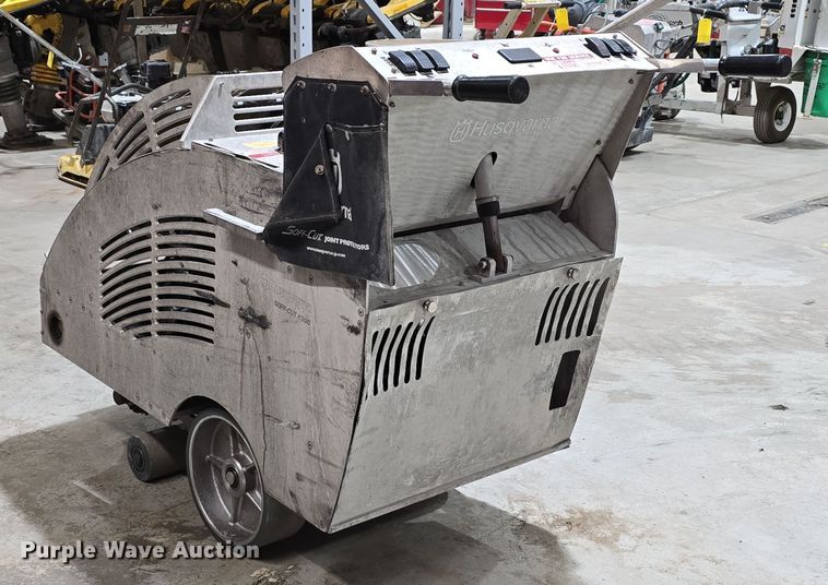 image for item LX9002 2019 Husqvarna Soff-Cut 4200 concrete saw