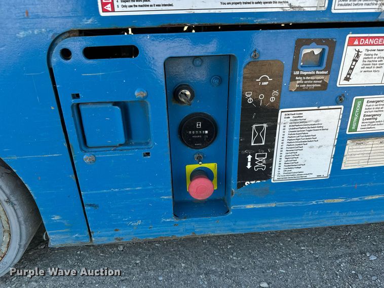 image for item MS9833 2008 Genie GS-1930 scissor lift