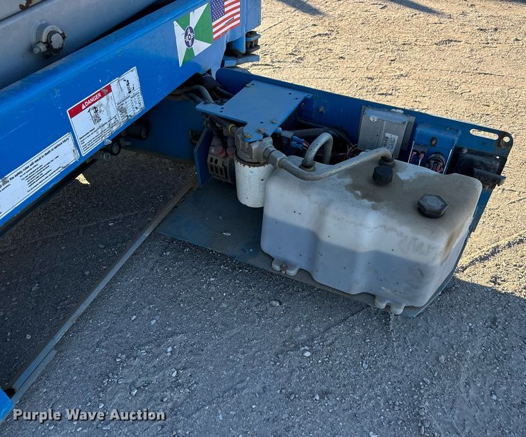 image for item MS9833 2008 Genie GS-1930 scissor lift