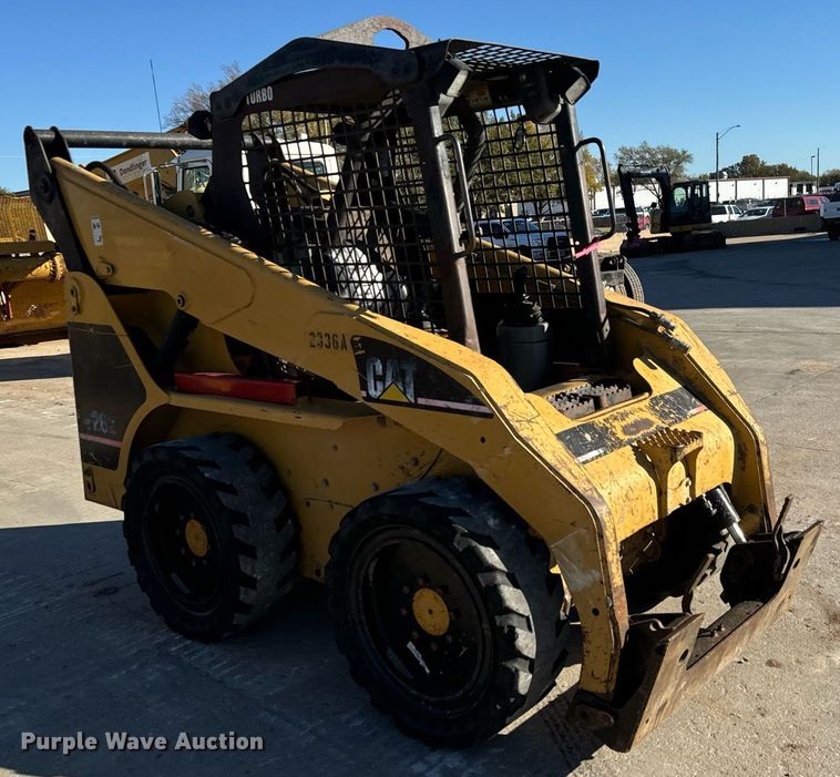 image for item MS9966 2003 Caterpillar  262 skid steer loader