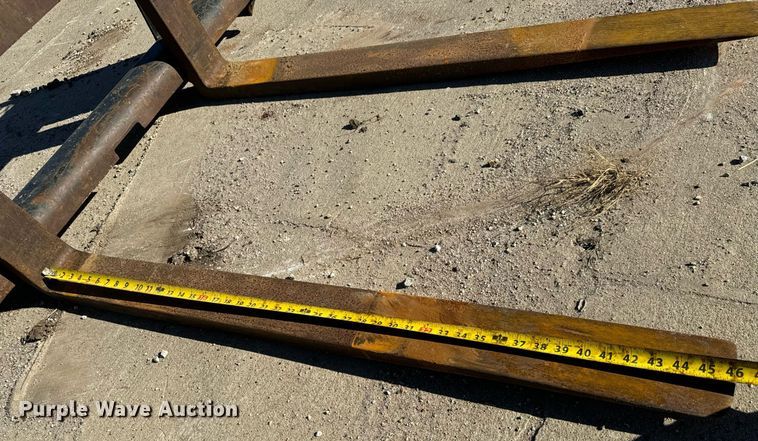 image for item MS9966 2003 Caterpillar  262 skid steer loader