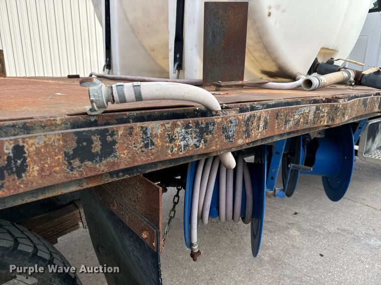 image for item MS9969 1996 GMC Topkick C5500 flatbed truck