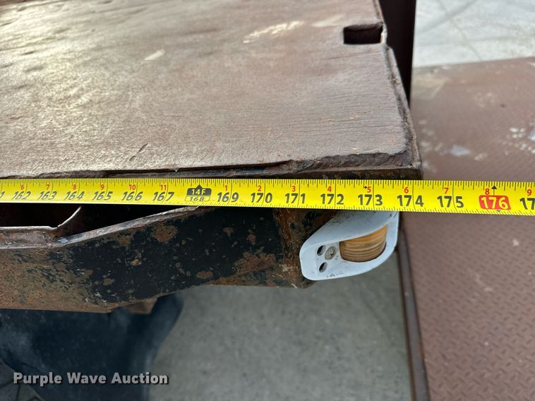 image for item MS9969 1996 GMC Topkick C5500 flatbed truck