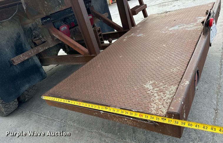 image for item MS9969 1996 GMC Topkick C5500 flatbed truck