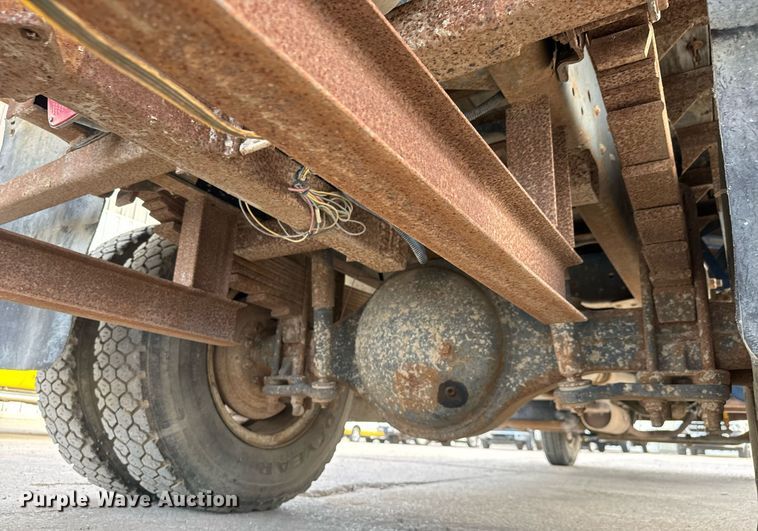 image for item MS9969 1996 GMC Topkick C5500 flatbed truck