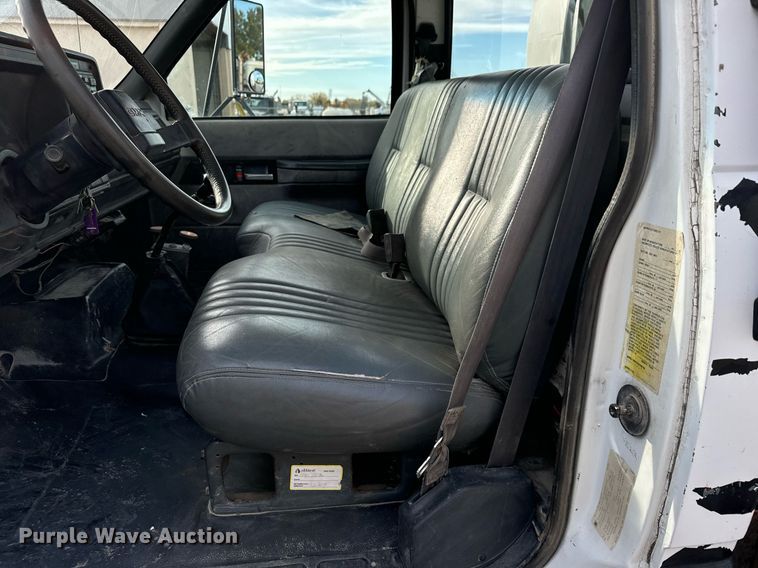 image for item MS9969 1996 GMC Topkick C5500 flatbed truck