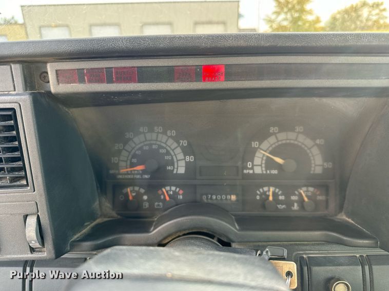 image for item MS9969 1996 GMC Topkick C5500 flatbed truck