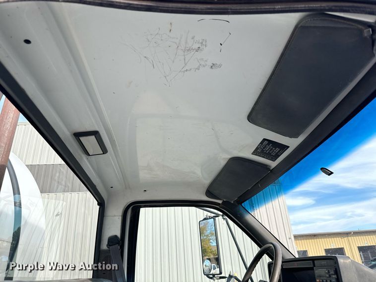 image for item MS9969 1996 GMC Topkick C5500 flatbed truck