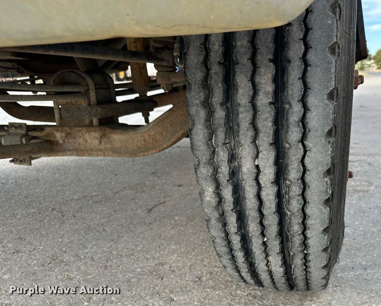 image for item MS9969 1996 GMC Topkick C5500 flatbed truck